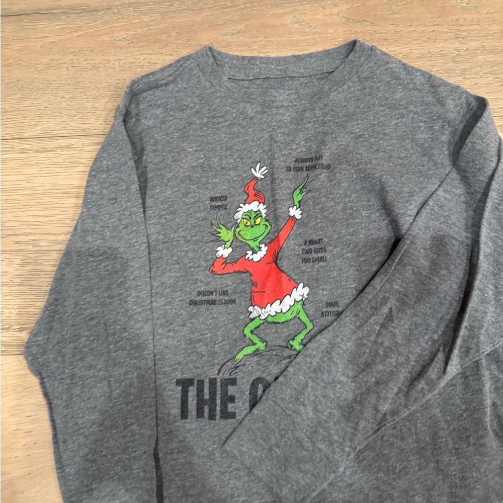 Dr. Seuss Grinch Gray Kids Long Sleeve Shirt size small